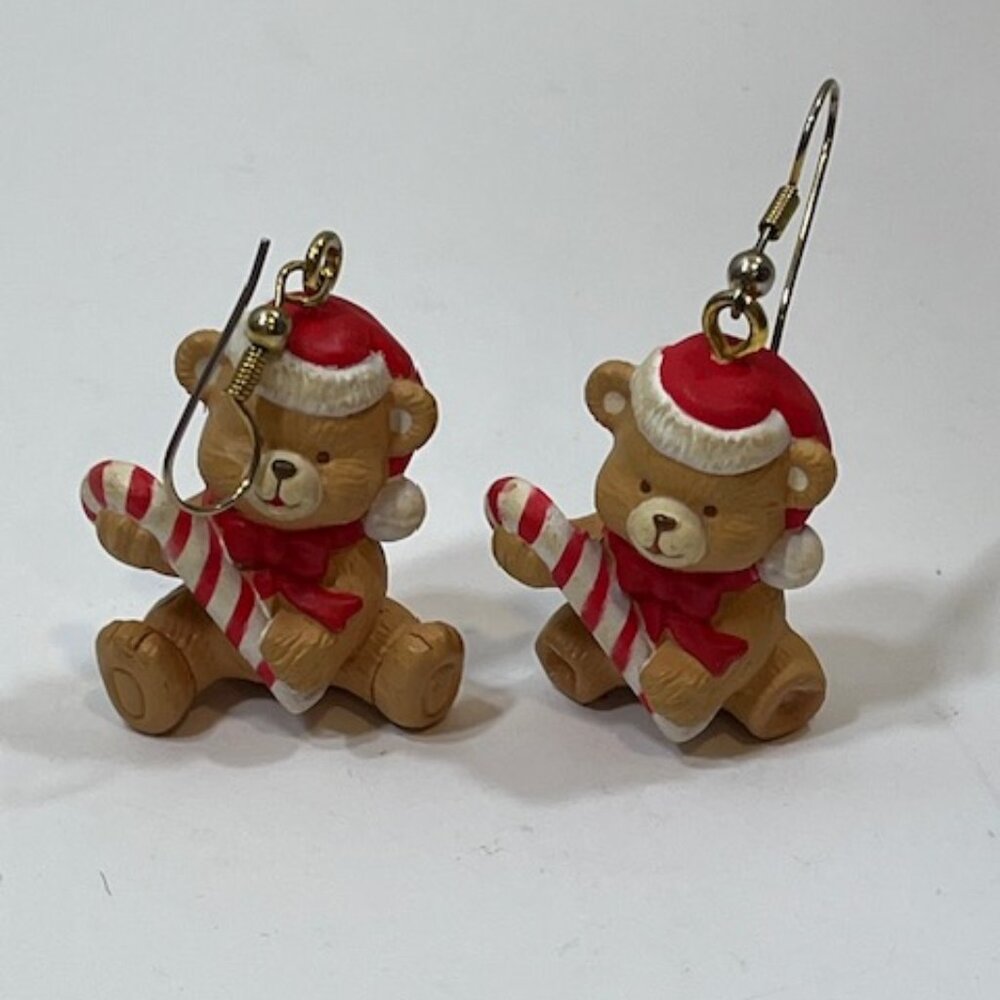 VTG Pair Christmas Sitting Teddy Bear w/Candy Cane Wired Earrings 1"x1.25"